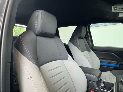 Used 2025 Toyota Tacoma TRD Sport AWD/4WD image 25
