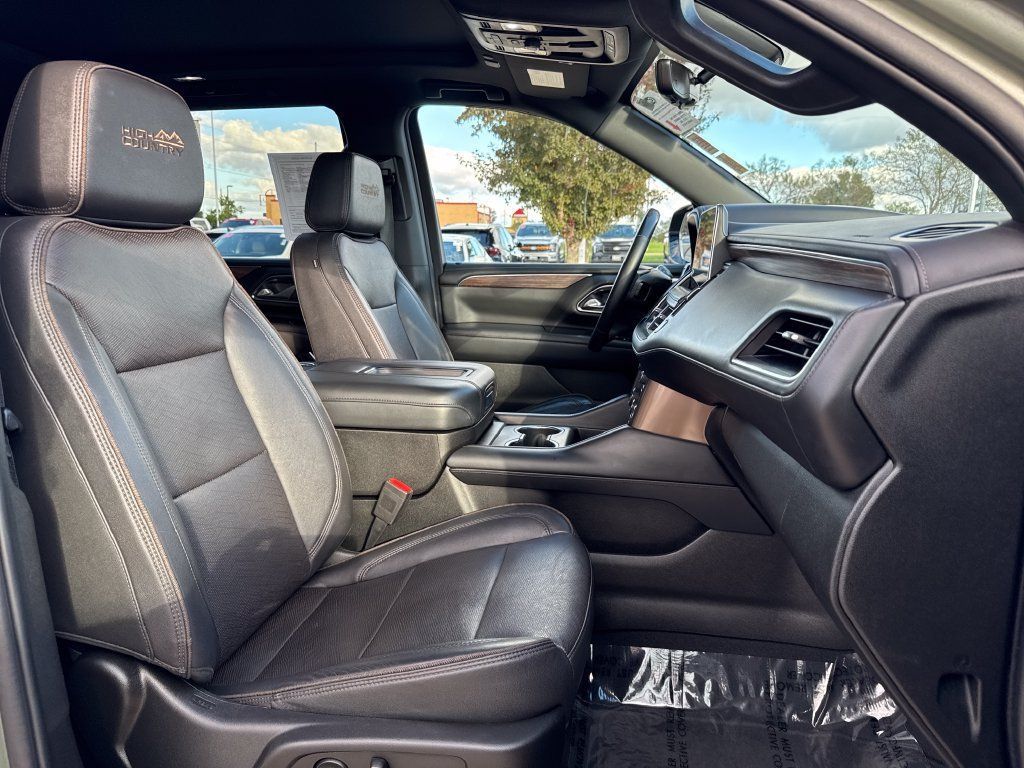 Used 2024 Chevrolet Tahoe High Country AWD/4WD image 41