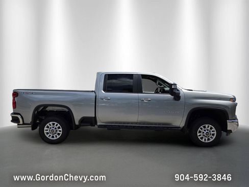 New 2026 Chevrolet Silverado 2500 LT w/ All Star Edition AWD/4WD image 8