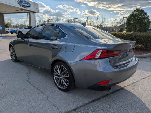 Used 2015 Lexus IS 250 w/ Navigation System Package image 6