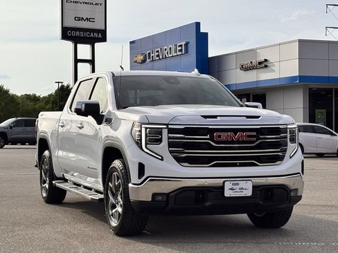 New 2026 GMC Sierra 1500 SLT AWD/4WD image 2