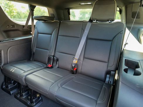 Used 2024 GMC Yukon XL SLT w/ SLT Premium Package AWD/4WD image 32
