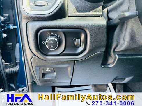 Used 2020 RAM 1500 Big Horn AWD/4WD image 13