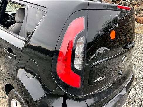 Used 2019 Kia Soul image 22