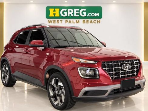 Used 2026 Hyundai Venue SEL FWD image 2