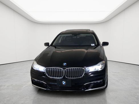 Used 2017 BMW 740i xDrive AWD/4WD image 34