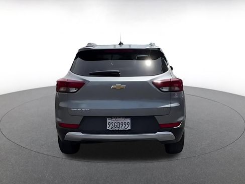 Used 2025 Chevrolet TrailBlazer LT FWD image 12