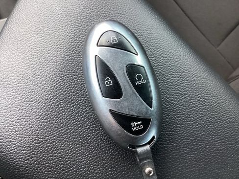 Used 2025 Hyundai Elantra Sport FWD image 29