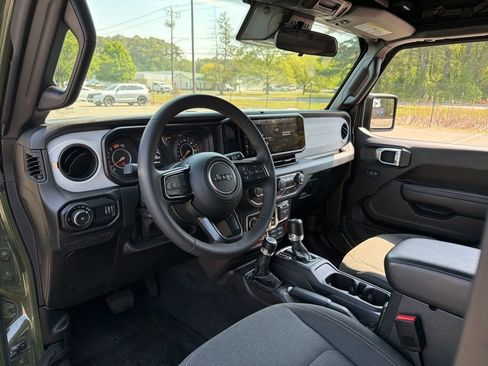 Used 2024 Jeep Wrangler Sport AWD/4WD image 8