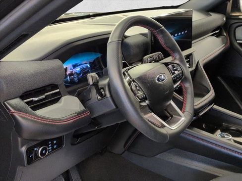 Used 2025 Ford Explorer ST-Line image 10