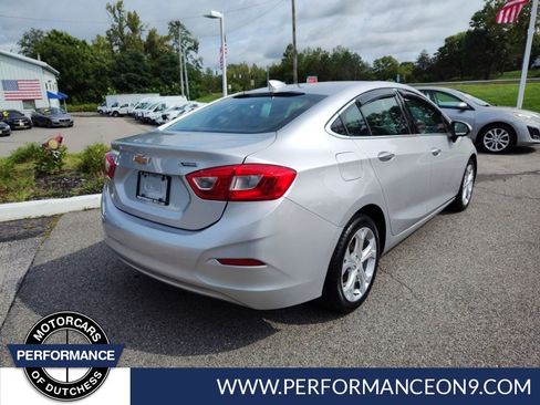 Used 2017 Chevrolet Cruze Premier FWD image 3
