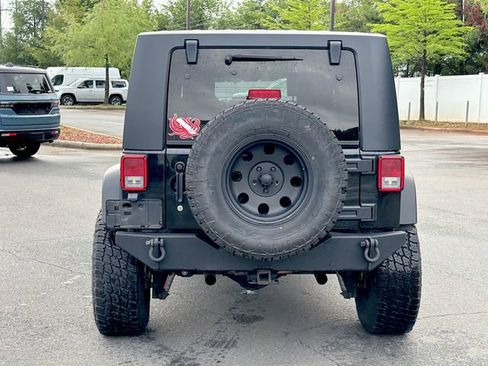Used 2010 Jeep Wrangler Unlimited Sport w/ Mopar Chrome Edition Group AWD/4WD image 4