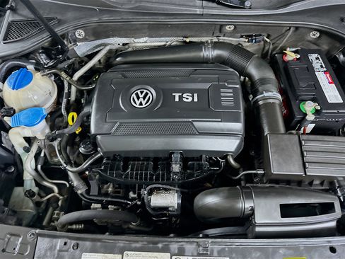 Used 2015 Volkswagen Passat 1.8T Limited Edition image 29