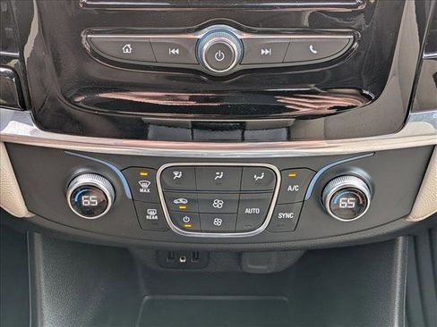 Certified 2023 Chevrolet Traverse LS image 14