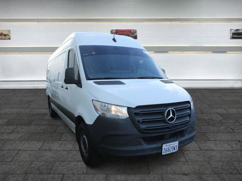 Used 2023 Mercedes-Benz Sprinter 2500 image 1