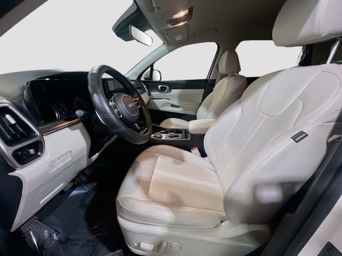 Used 2022 Kia Sorento EX image 15