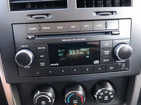 Used 2012 Jeep Liberty Sport AWD/4WD image 19