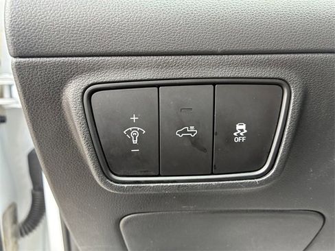 Used 2022 Hyundai Santa Cruz Limited image 22