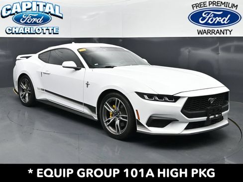 Used 2024 Ford Mustang Coupe RWD image 4