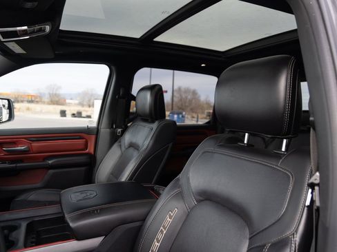 Used 2019 RAM 1500 Rebel image 17