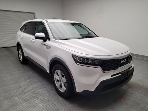 Used 2022 Kia Sorento LX FWD image 13