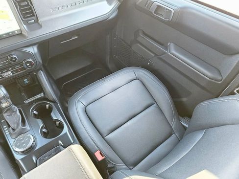 New 2025 Ford Bronco Badlands AWD/4WD image 13