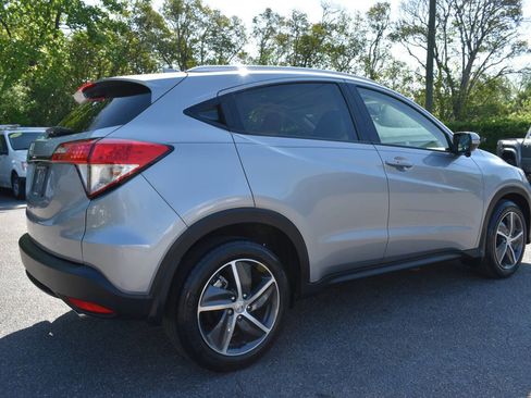Used 2021 Honda HR-V EX-L image 3