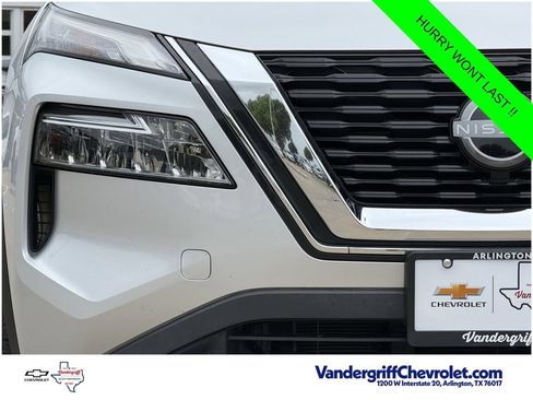 Used 2022 Nissan Rogue SV AWD/4WD image 8