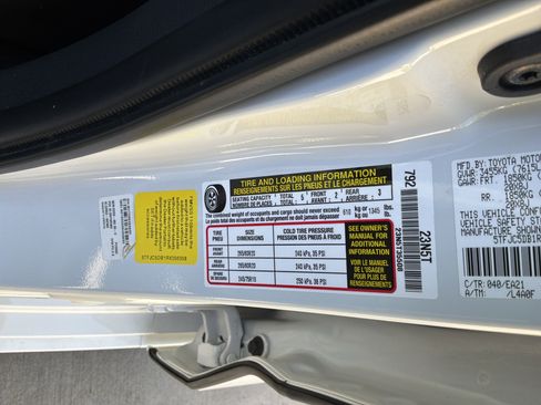 Used 2024 Toyota Tundra Limited AWD/4WD image 35