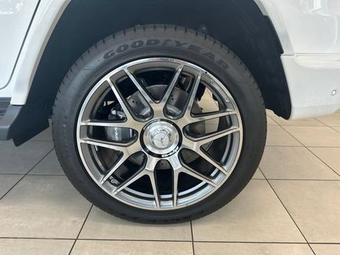 Used 2027 Mercedes-Benz G 63 AMG 4MATIC image 11
