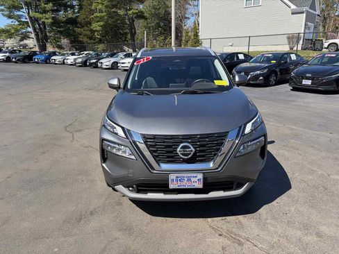 Used 2021 Nissan Rogue SV w/ Premium Package AWD/4WD image 3