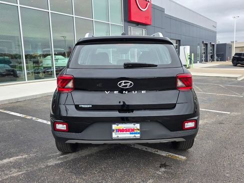 Used 2025 Hyundai Venue SEL FWD image 28