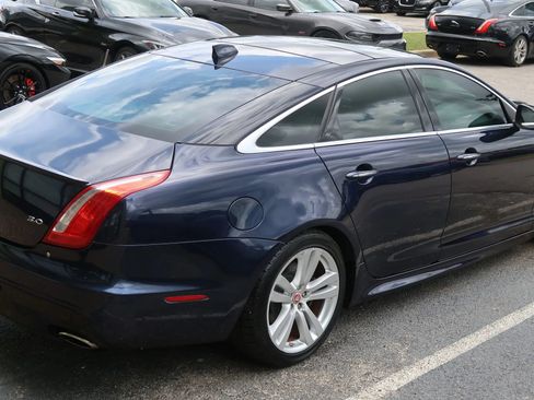 Used 2016 Jaguar XJ R-Sport RWD image 9