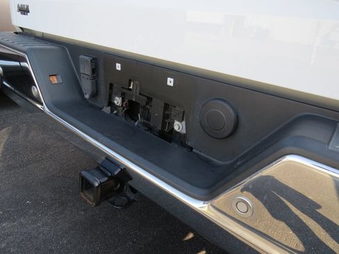 Certified 2022 Chevrolet Silverado 1500 LTZ w/ LTZ Premium Package RWD image 14