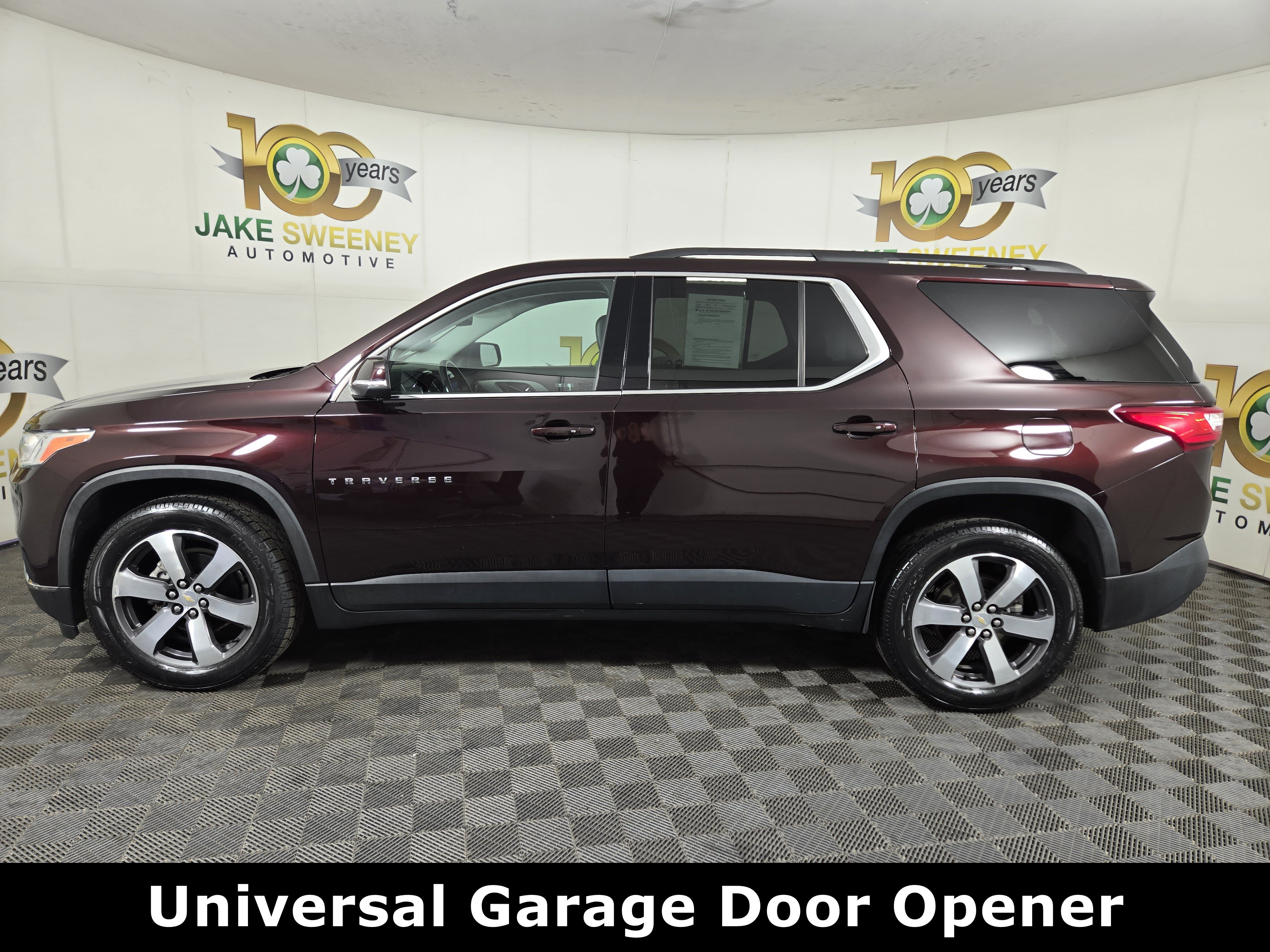 Used 2021 Chevrolet Traverse LT w/ LT Premium Package AWD/4WD image 4