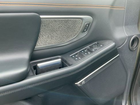 Used 2025 Ford Expedition Tremor image 11