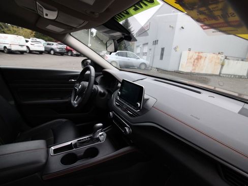 Used 2021 Nissan Altima 2.5 SR image 19