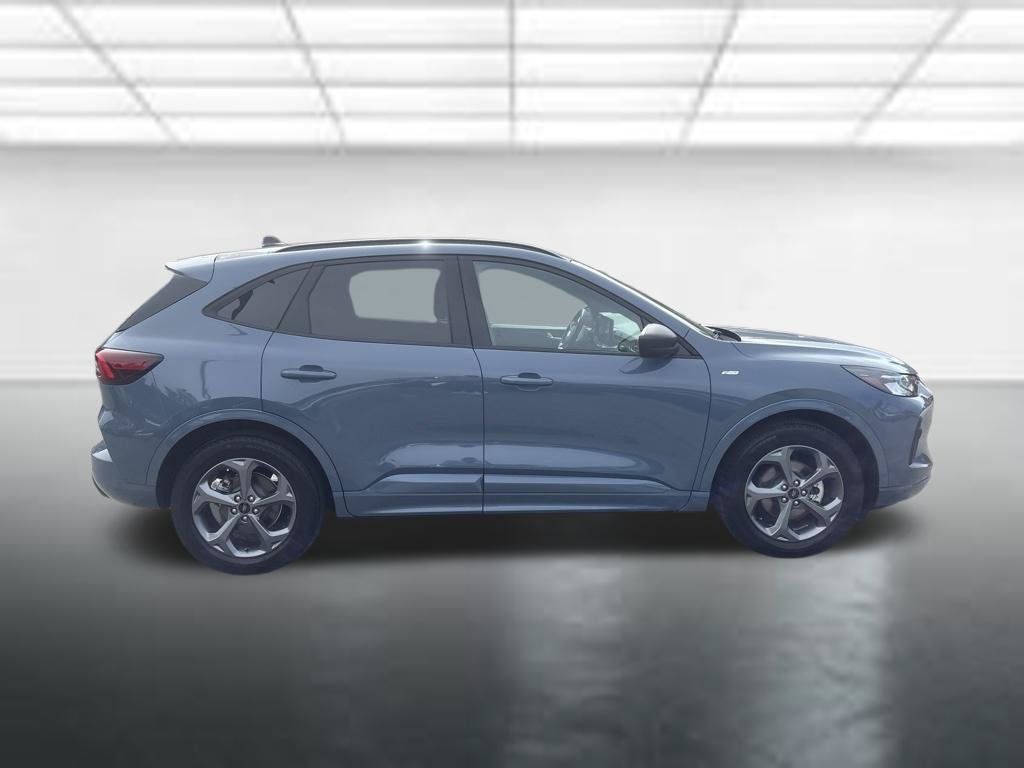 Used 2024 Ford Escape ST-Line w/ Tech Pack #1 FWD image 13