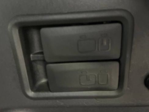 Used 2022 Chevrolet Equinox LT FWD image 36