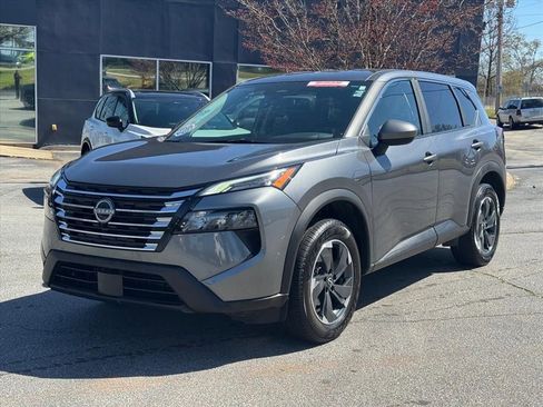 Used 2025 Nissan Rogue SV image 7