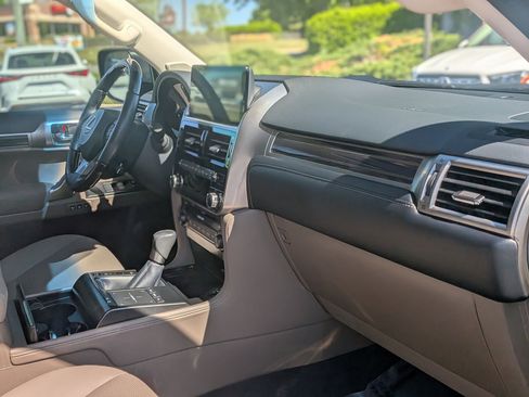 Used 2022 Lexus GX 460 Premium AWD/4WD image 40