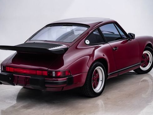 Used 1989 Porsche 911 Carrera RWD image 15