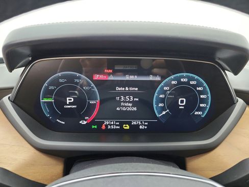 Used 2023 Audi e-tron GT Premium Plus image 11