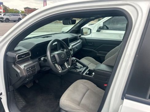 Used 2024 Toyota Tacoma SR5 AWD/4WD image 6