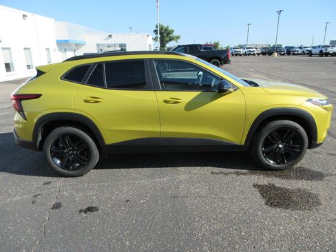 Certified 2024 Chevrolet Trax ACTIV w/ Driver Confidence Package FWD image 4