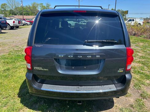 Used 2014 Dodge Grand Caravan SXT FWD image 6