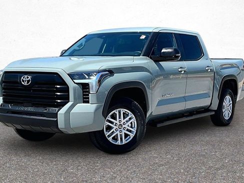 Used 2024 Toyota Tundra SR5 w/ SR5 Premium Package AWD/4WD image 4