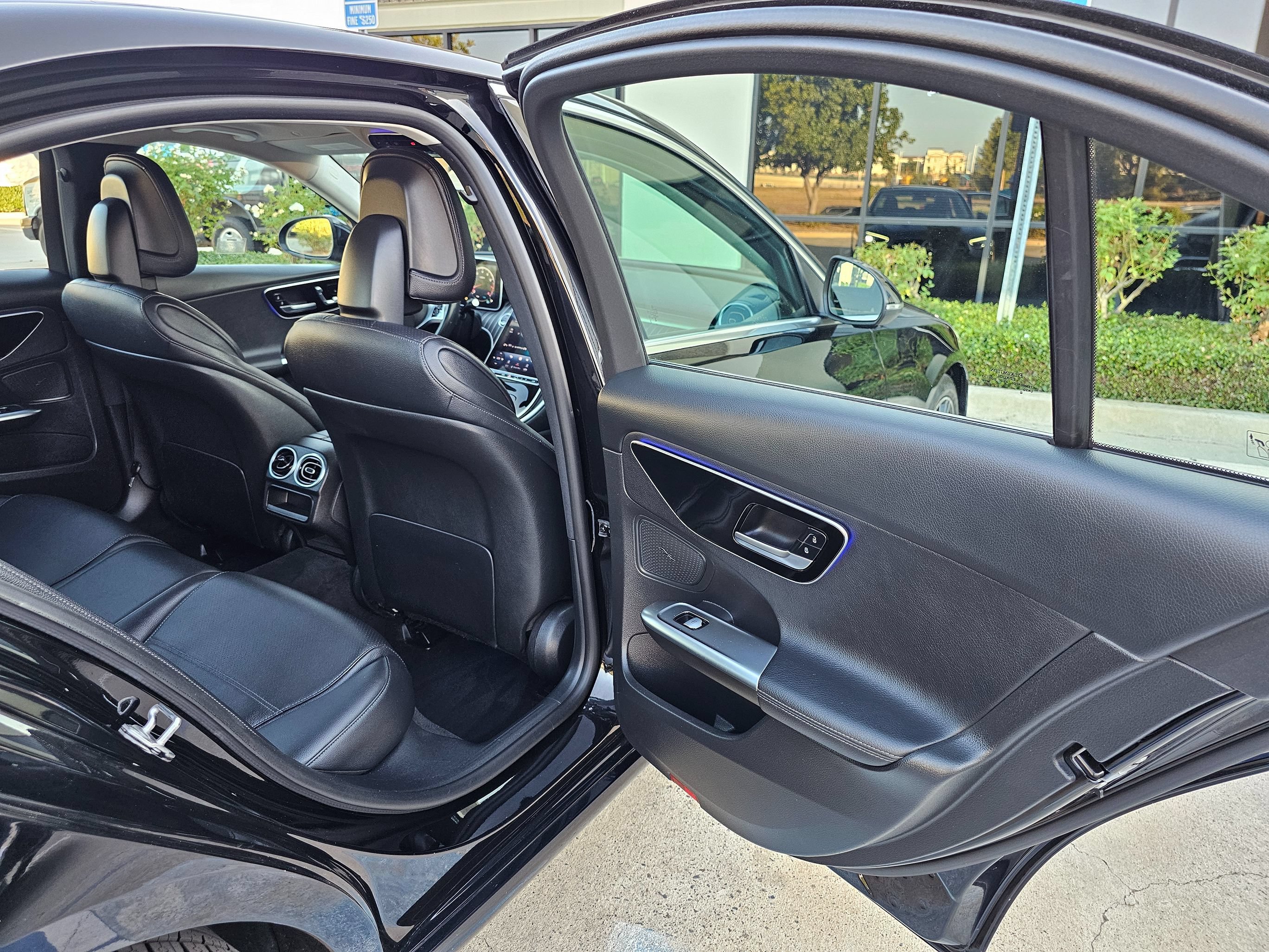 Used 2023 Mercedes-Benz C 300 Sedan image 27