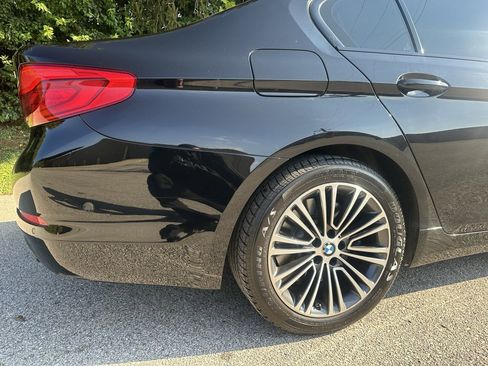 Used 2019 BMW 530i xDrive w/ Dynamic Handling Package image 9