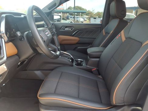 Used 2025 GMC Canyon AT4 AWD/4WD image 22